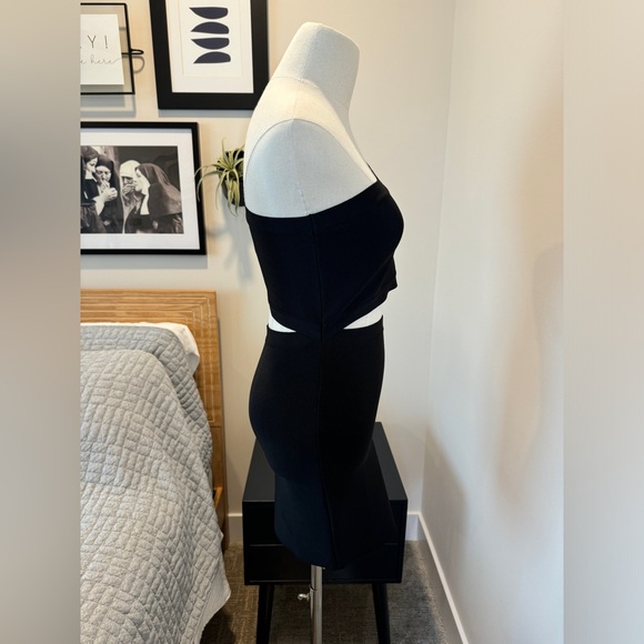 NWT BCBG Maxazria Courte Cutout Dress, Black, SMALL - Picture 6 of 11